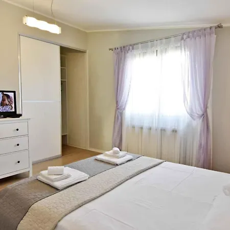 For Families With Children Sosi, - 22546 Umag