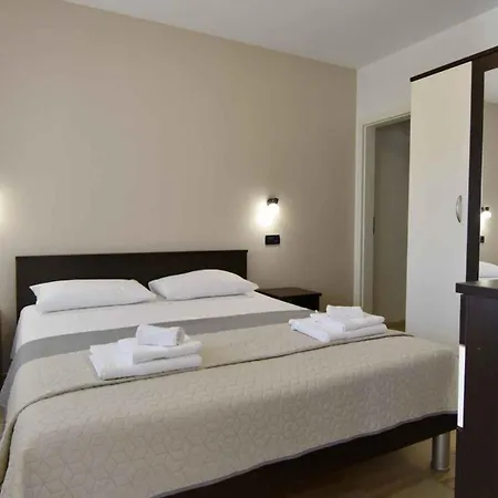 Apartment For Families With Children Sosi, - 22546 Umag